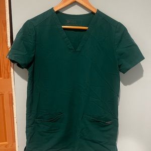 WOMENS FIGS HUNTER GREEN TOP
